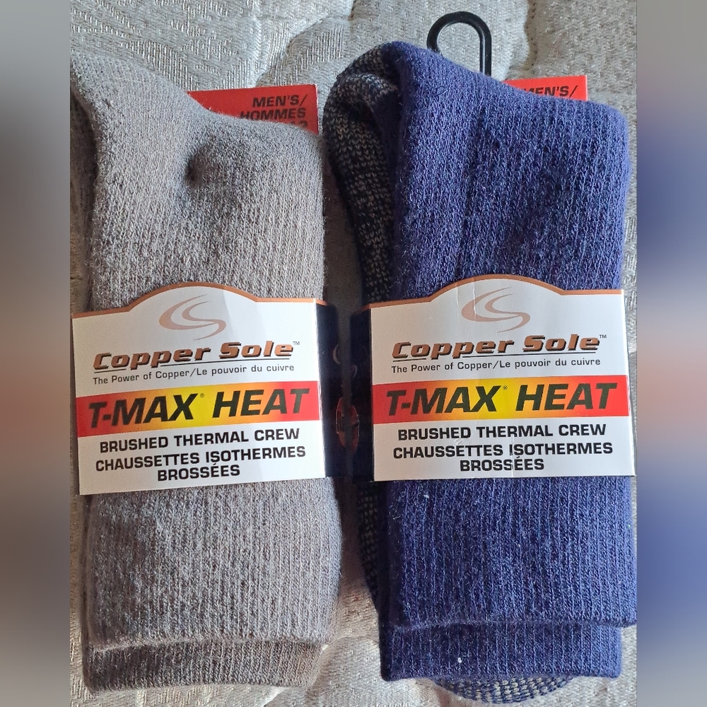 2 Brand New Pack Of Men's T-MAX HEAT Brushed Thermal Crew Socks. Shoe Size 6-12